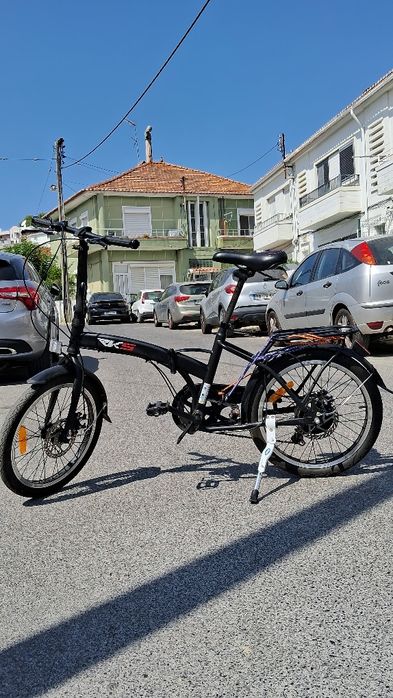 Bike Não elétrica,mas da para por bateria.