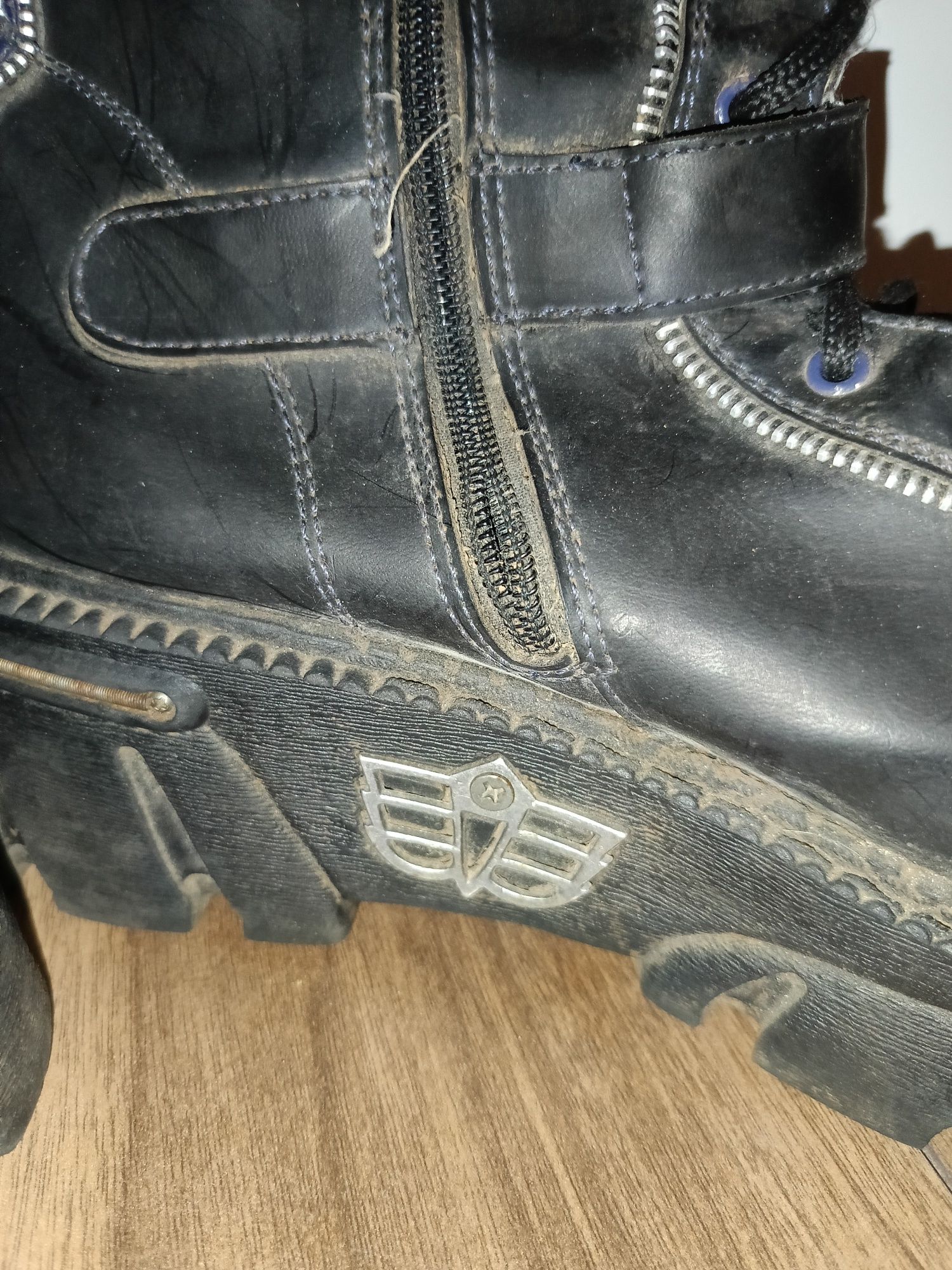 Czarne granatowe buty glany na platformie Madfish typu New Rock