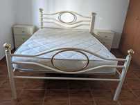 Cama com colchão