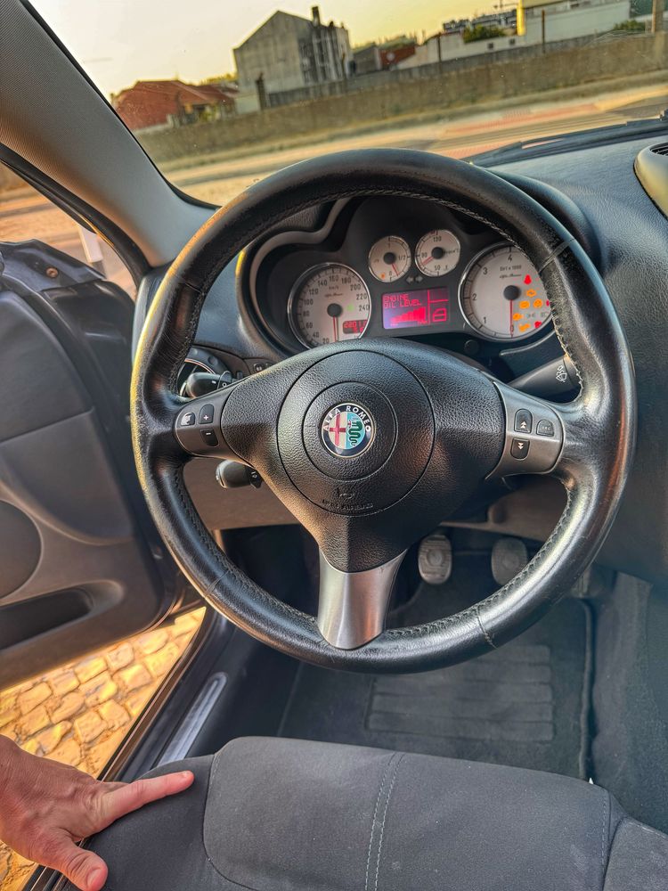 Alfa Romeu GT by Bertone 1.9JTD 150cv