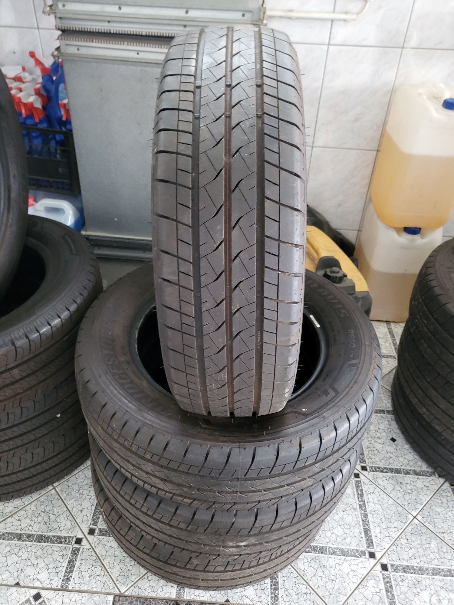 Nowe opony demo 4 szt Goodyear lub Bridgestone 205 65 r16c 215 65 r16c