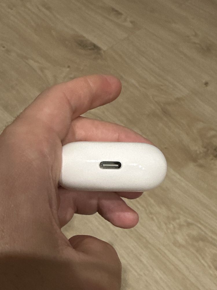 Оригінальний Кейс Airpods 4 A3058 з комплекту