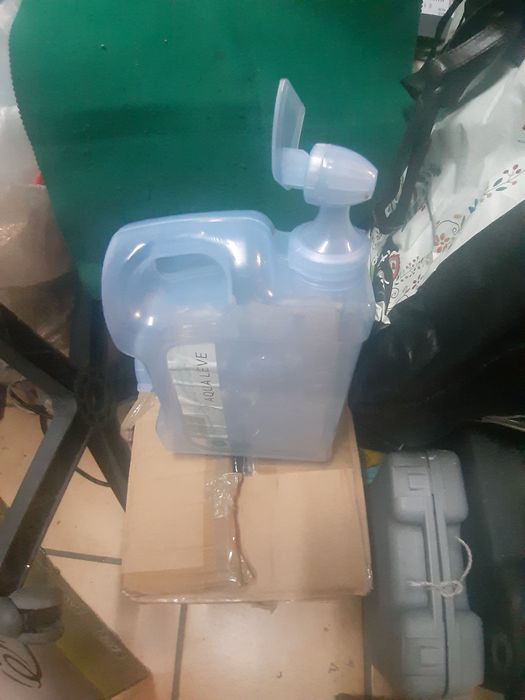 Dozeador de/ depósito de água