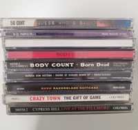 CDs de música de várias bandas e estilos musicais