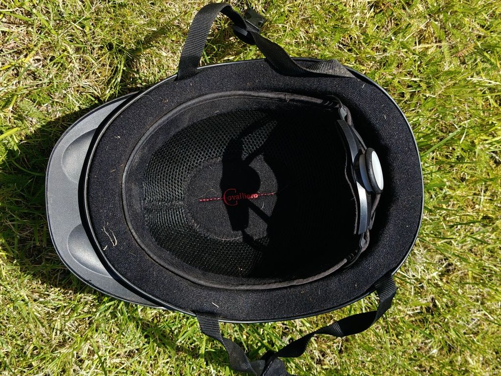 Kask jeździecki Covalliero Nerron
