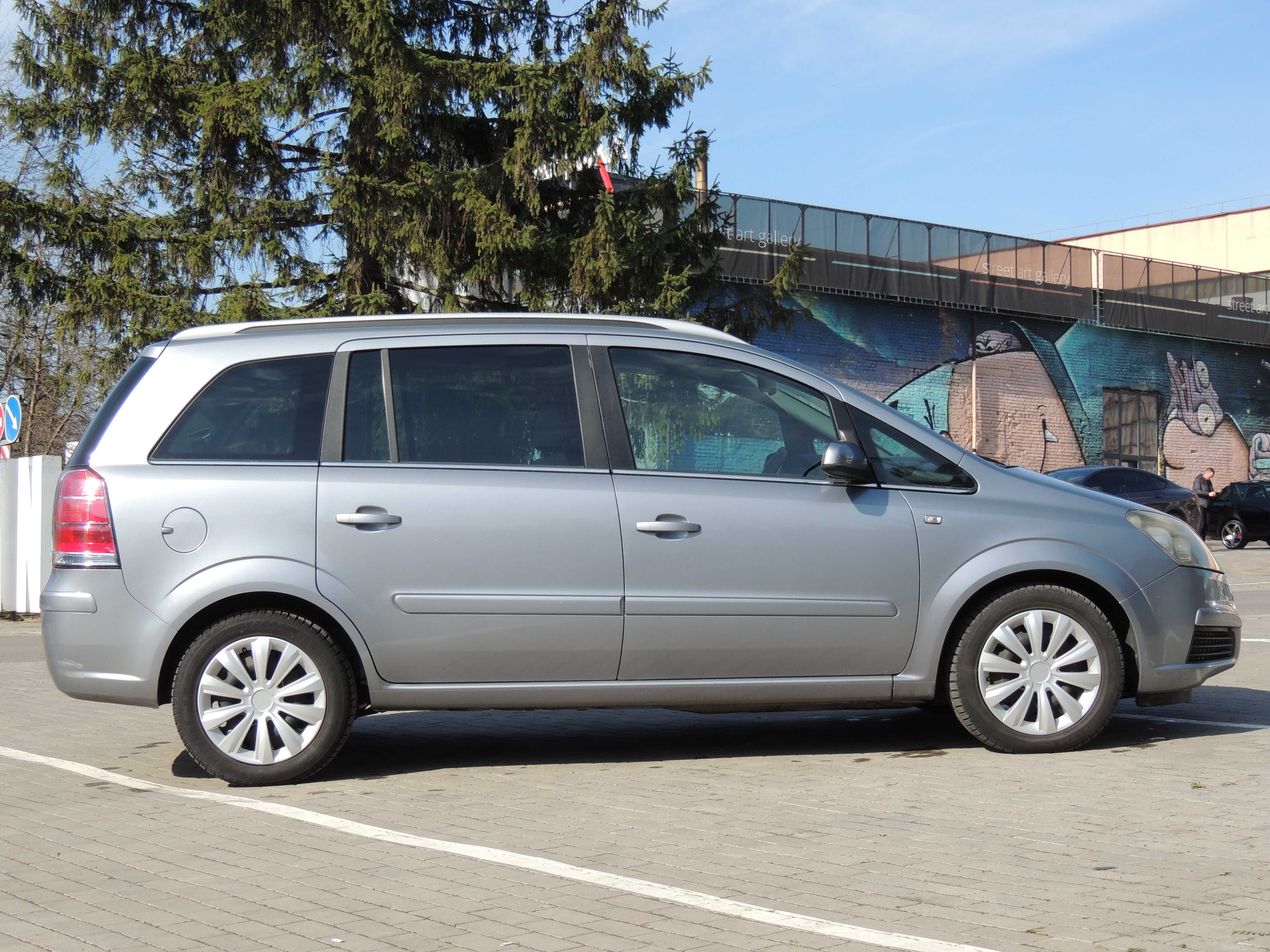 Продам Opel Zafira 2006 року 1.9 автомат 7 місць