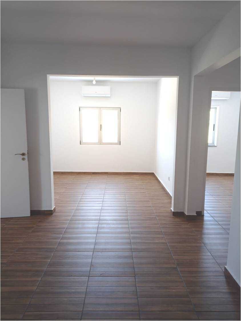 90m2 - Casa renovada 2024 – ar condicionado – aluguer anual