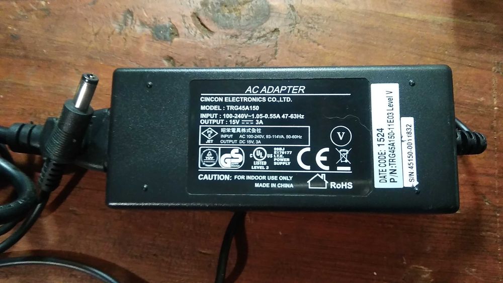 Продам адаптер 15vV, 3A