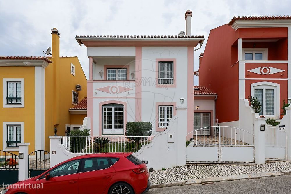 Moradia T4 para venda