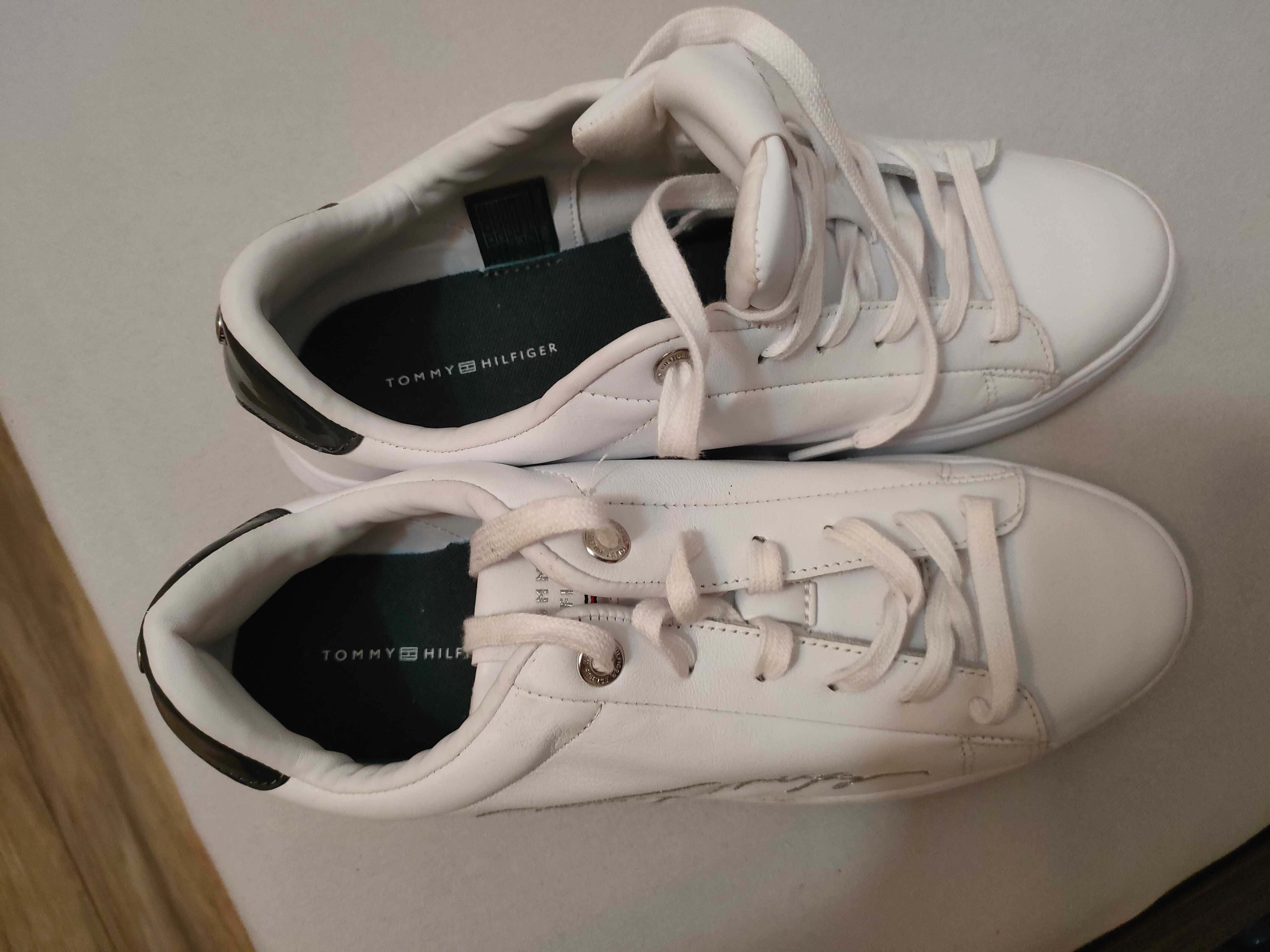sprzedam skórzane buty sportowe