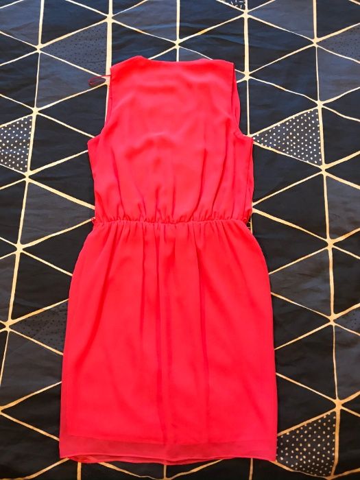 Malinowa czerwona sukienka zwiewna mgiełka podszewka RIVER ISLAND XS S