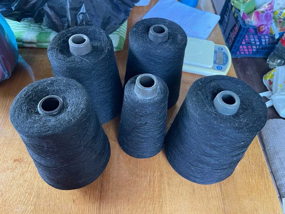 пряжа чорна, акріл "СУМИКАМВОЛЬ"