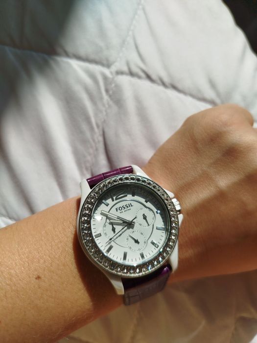 Продам часы Fossil.