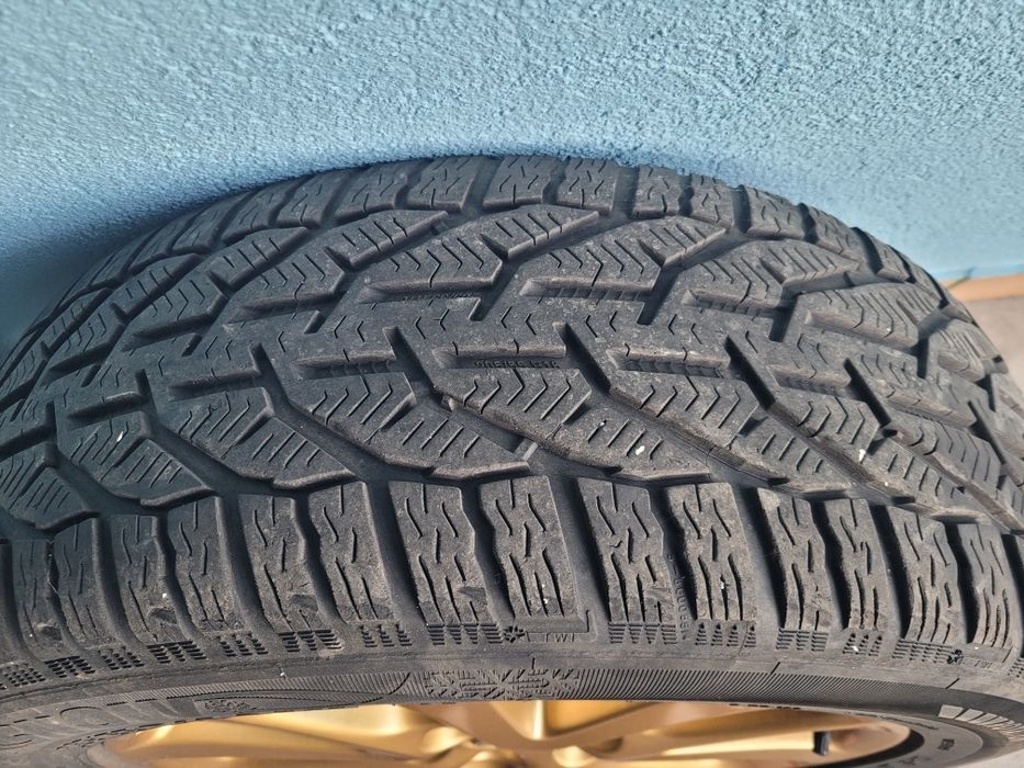 Alufelgi z oponami zimowymi R16