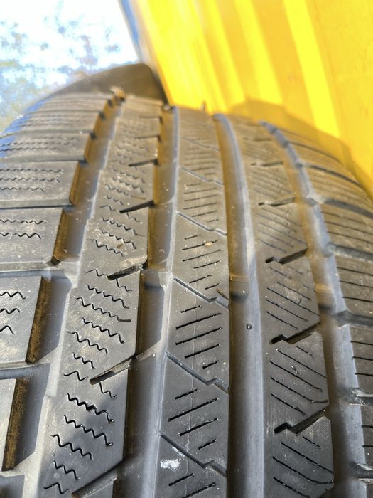 255/45 R18 Continental