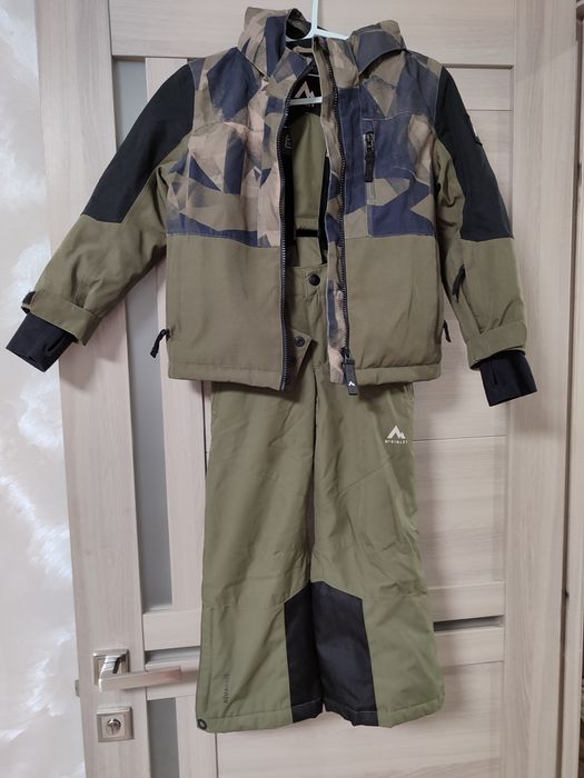 Продам зимовий комбез Mckinley  на хлопчика
