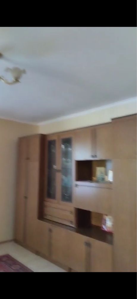 Продам будинок з земельною ділянкою