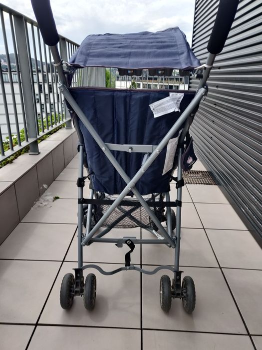 Carrinho de passeio tipo "guarda-chuva"