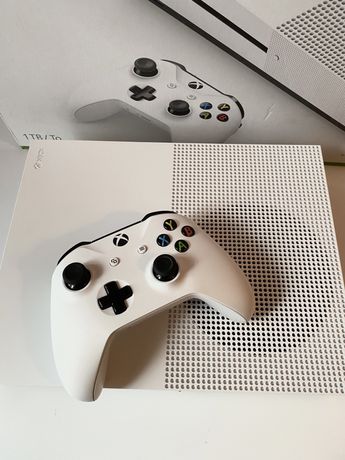 Приставка Xbox One S White 1TB 1 Джойстик