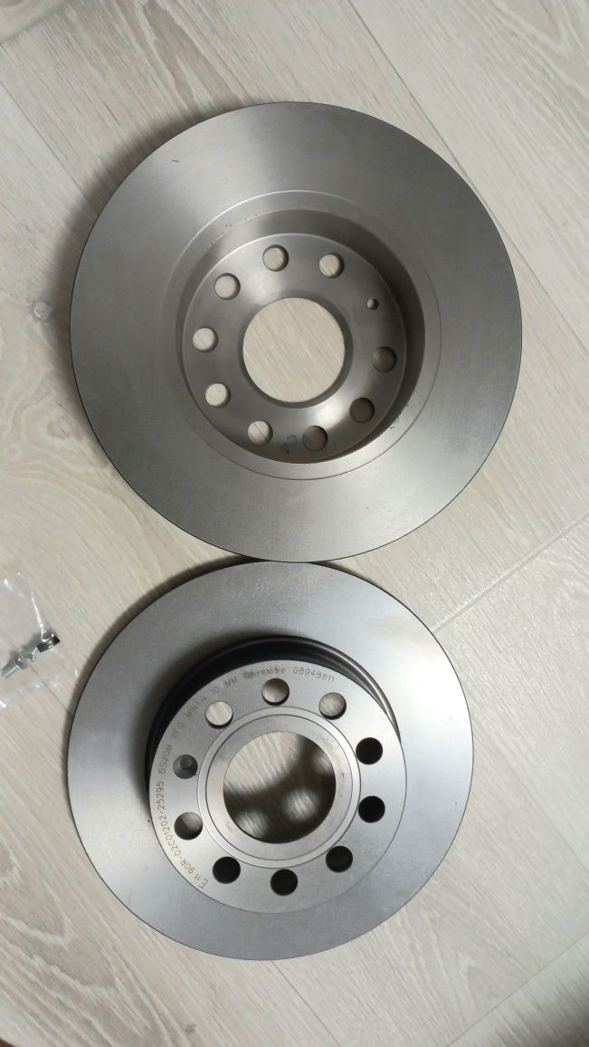 Продам гальмівні диски Brembo