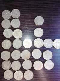Монети one pound