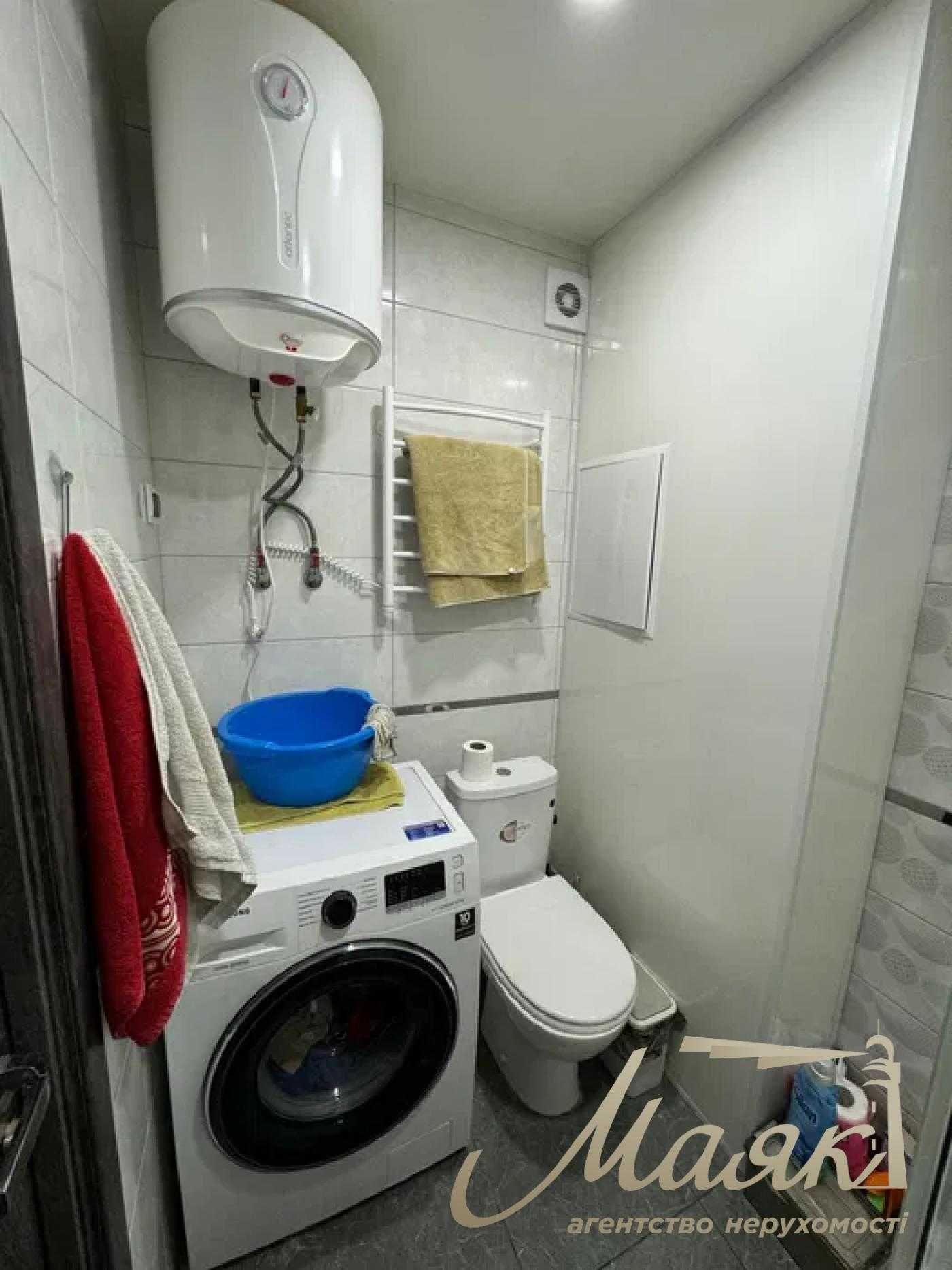 продам 2-к.кв.4/12,вул.Зап.Казачества,зуп.ПОШТА,Поліклінника