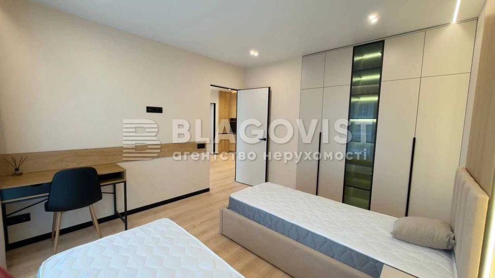 Продаж 2-х кімн Максимовича Михайла 26, ЖК Нова Англія