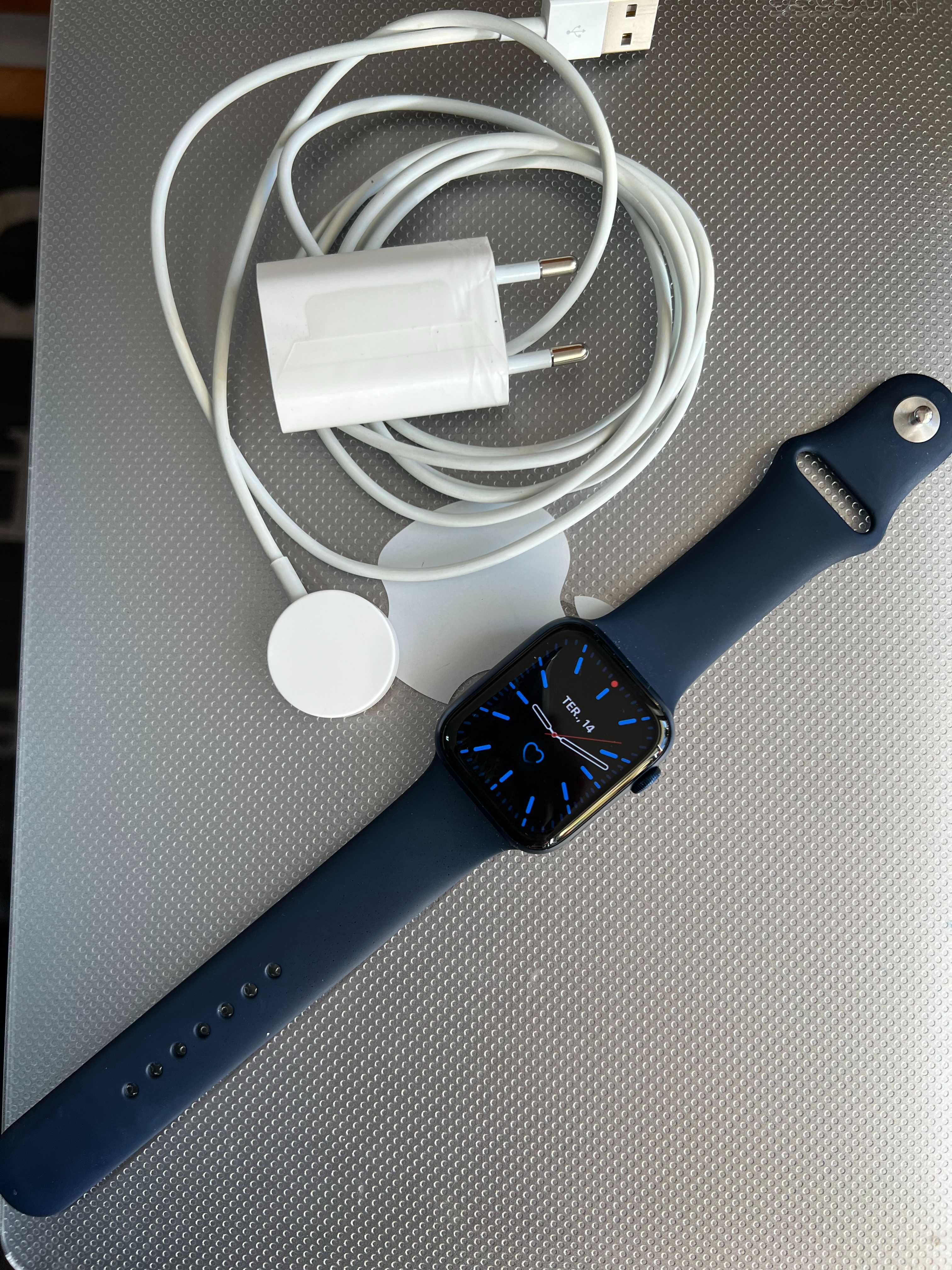 Apple Watch Series 6 (44 mm) GPS +Celular