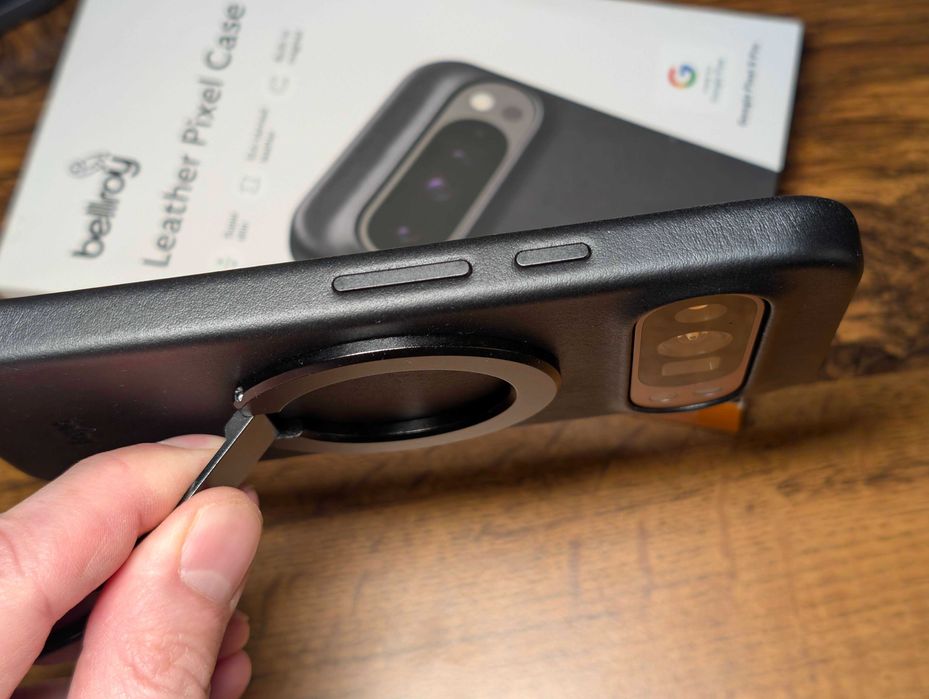 Кожаный чехол "Bellroy" MagSafe Leather Black к Google Pixel 9 / 9 Pro