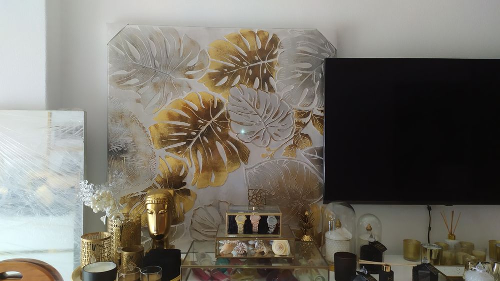 NOVO: 2 telas em branco e dourado com relevo 1mt x 1mt 150€ cada