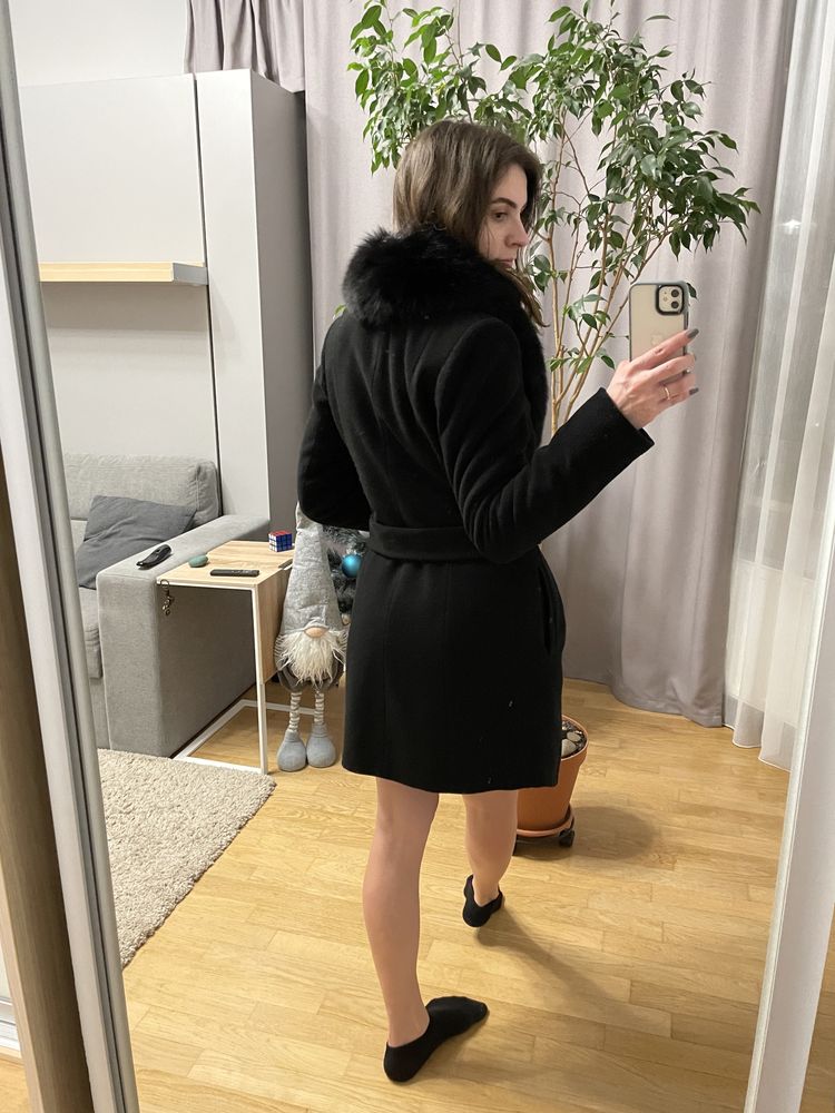 Пальто Volsar з натуральним хутром S,