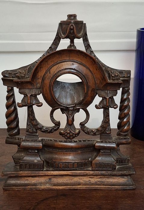 Moldura em madeira preciosas séc. 18/19 para relogio de bolso