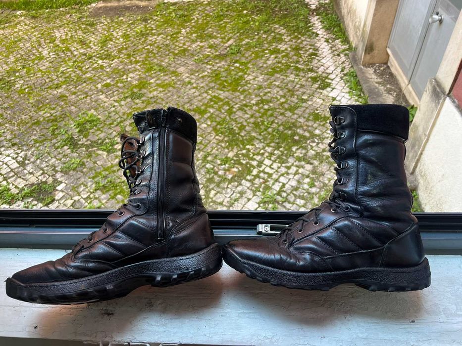 Botas de cabedal com fecho - Militares