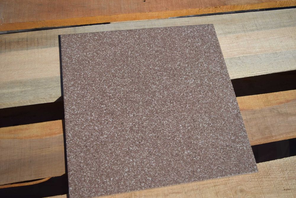 Płytki antypoślizgowe R11 gres 33x33 USTER BROWN