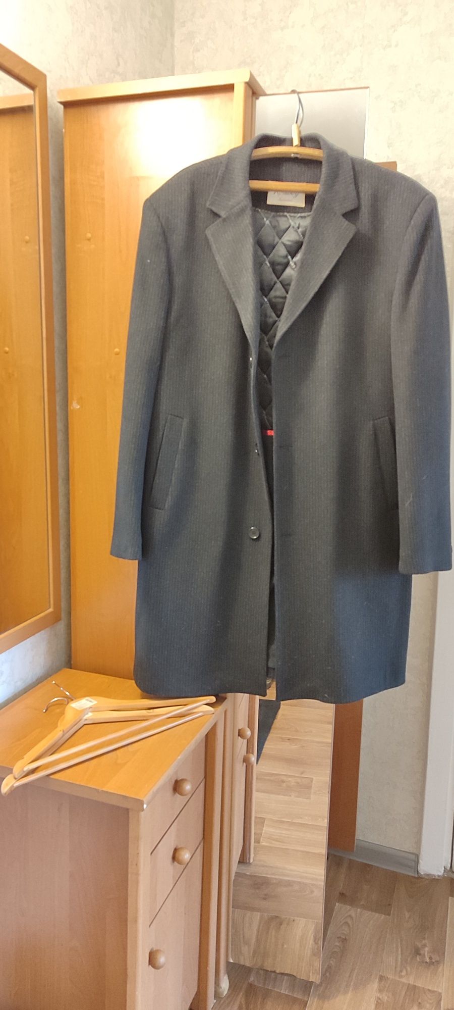 Пальто мужское новое 46 размер