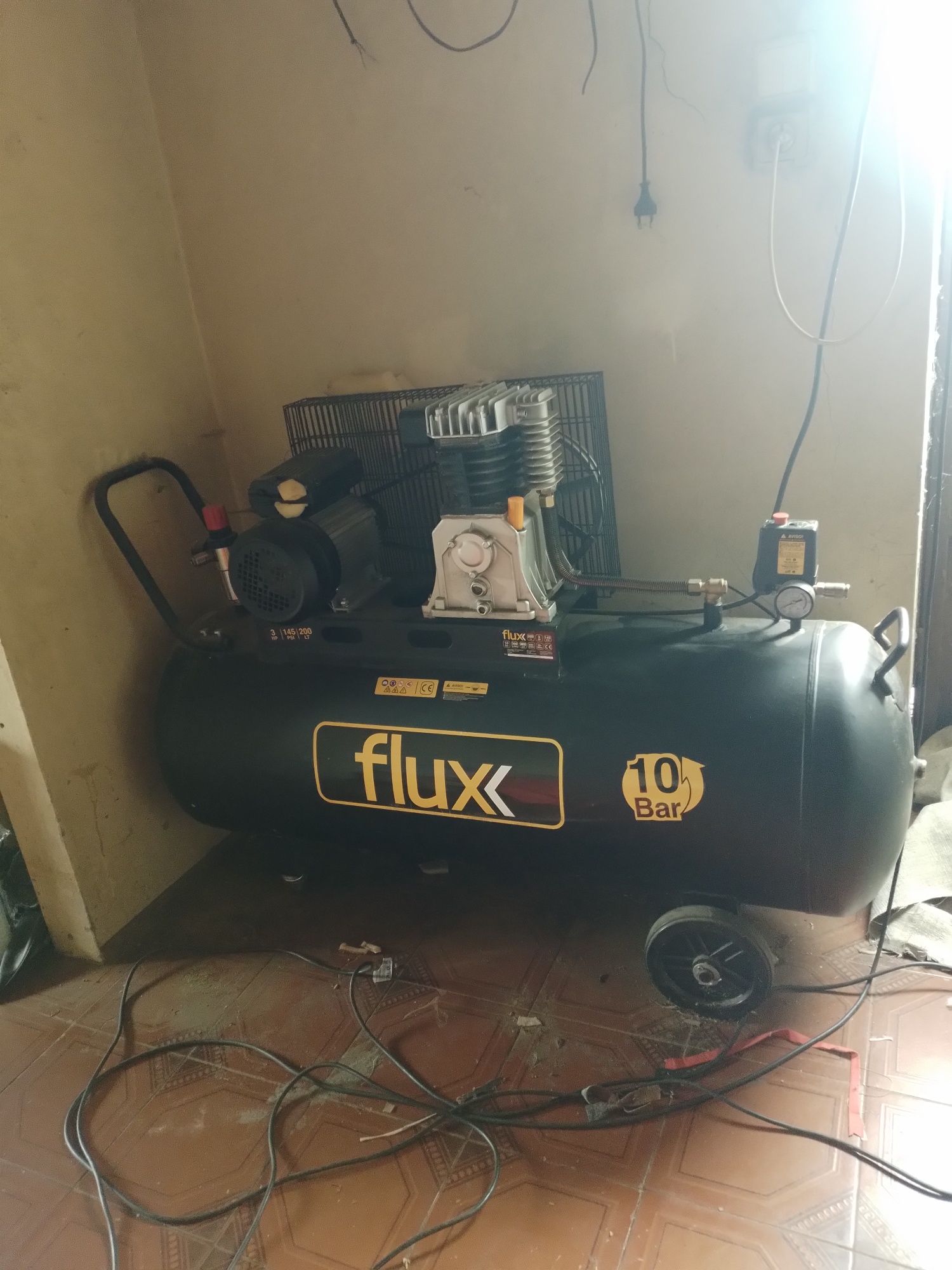 Compressor Flux de 200 litros
