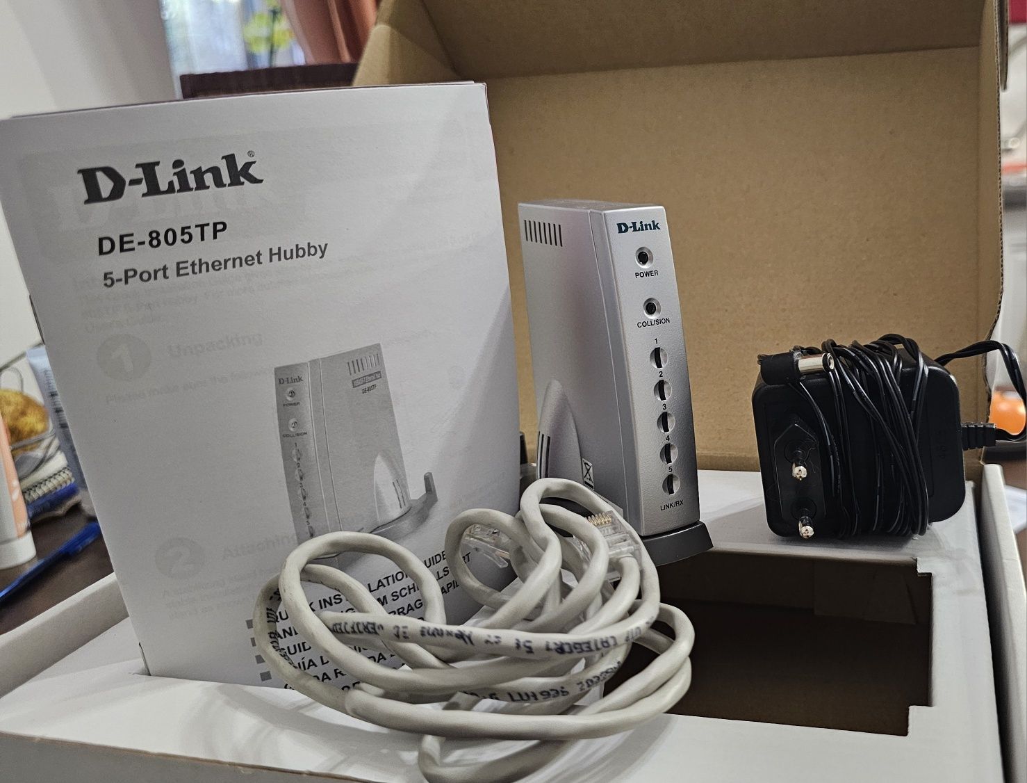 Сетевой концентратор D-Link DE805TP