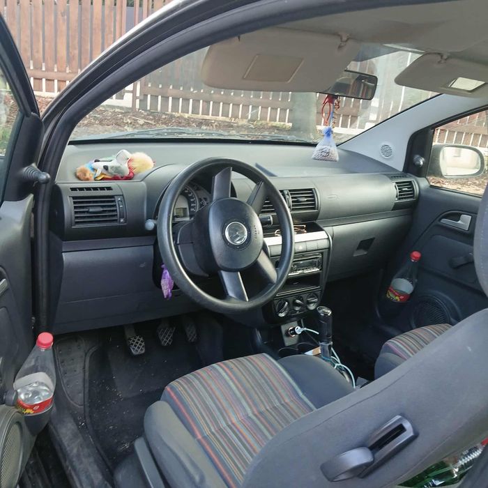Volkswagen FOX 2006 rok
