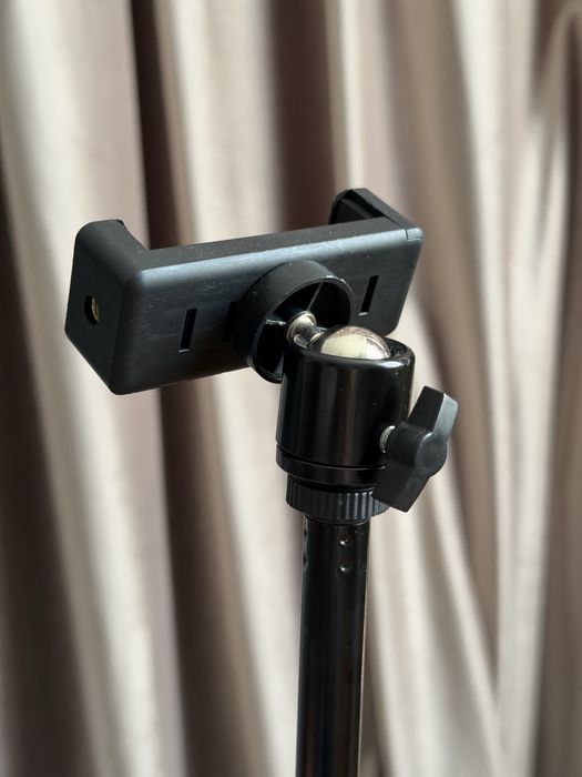 Штатив для телефону