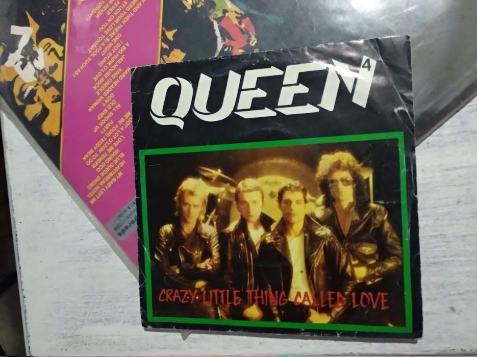 Single QUEEN "Crazy Little Thing Called Love "