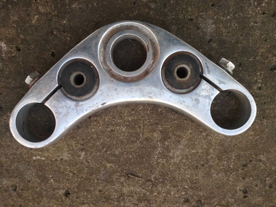 Нижняя и верхняя траверсы  ИЖ  Планета  Спорт.