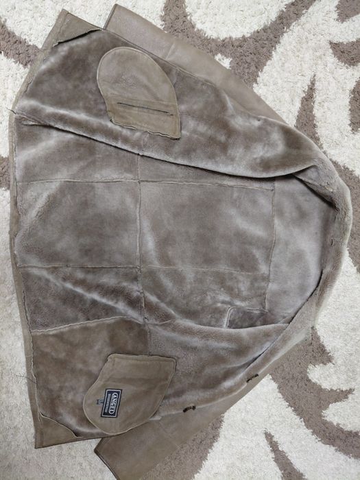 Дублянка чоловіча, розмір L, в дуже хорошому стані, легка, тепла.. При