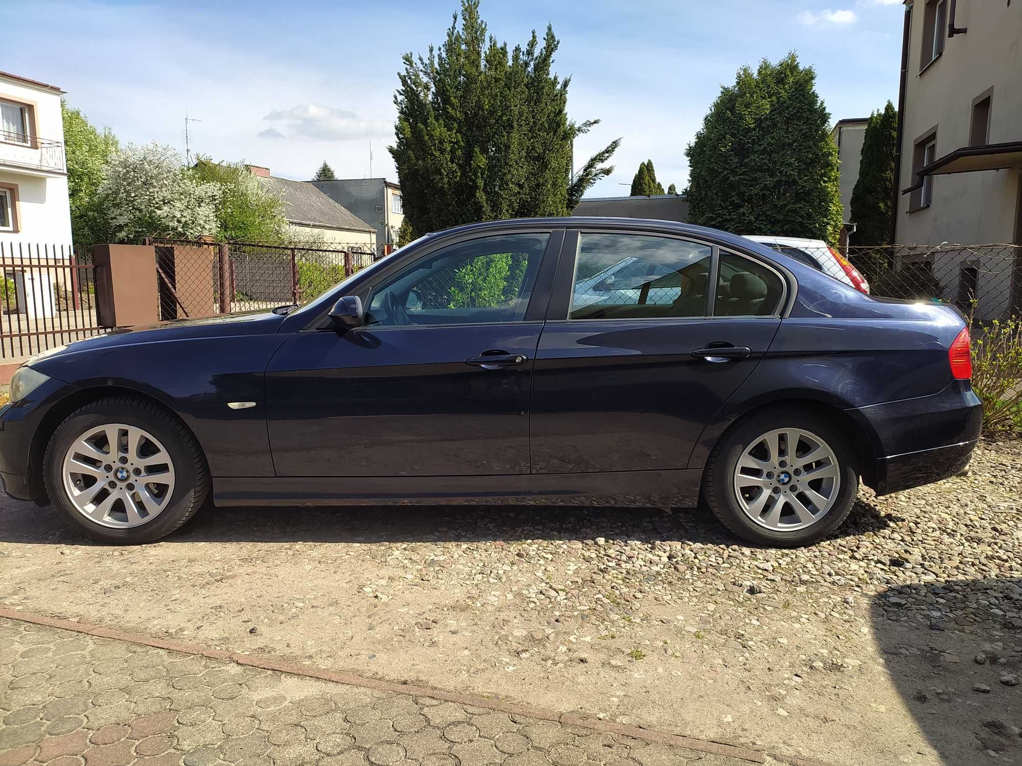 BMW E90 129KM 2.0 benzyna 2006r