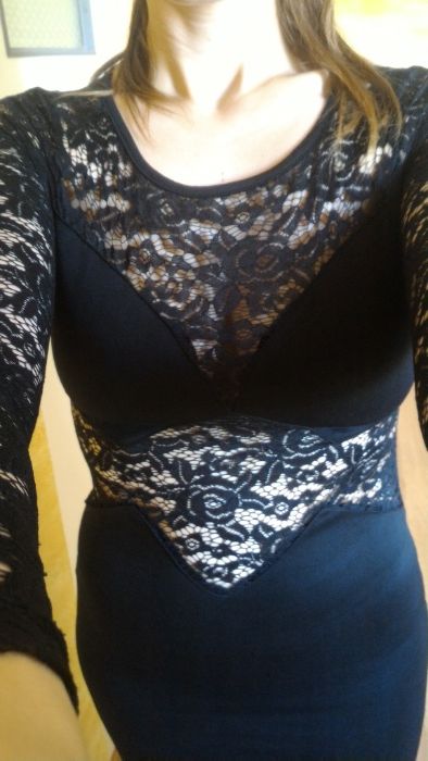 Długa czarna sukienka z dodatkiem koronki r.M/L