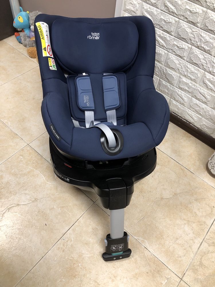 Автокрісло Britax Römer DUALFIX M i-SIZE Група 0+/1 (0-18 кг) 360