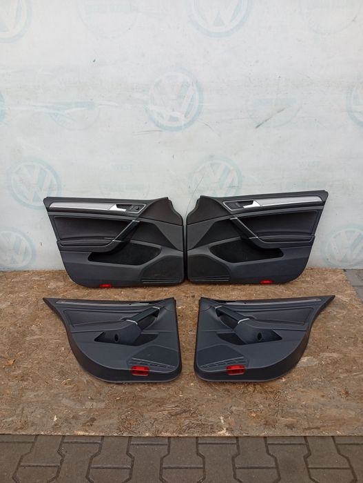 Карти дверні з підсвіткою VW Golf 7 Alltrack