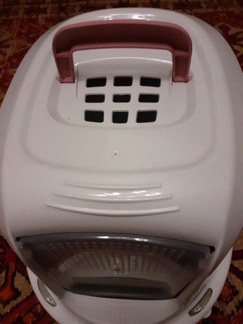 Casota de feltro e wc para gato