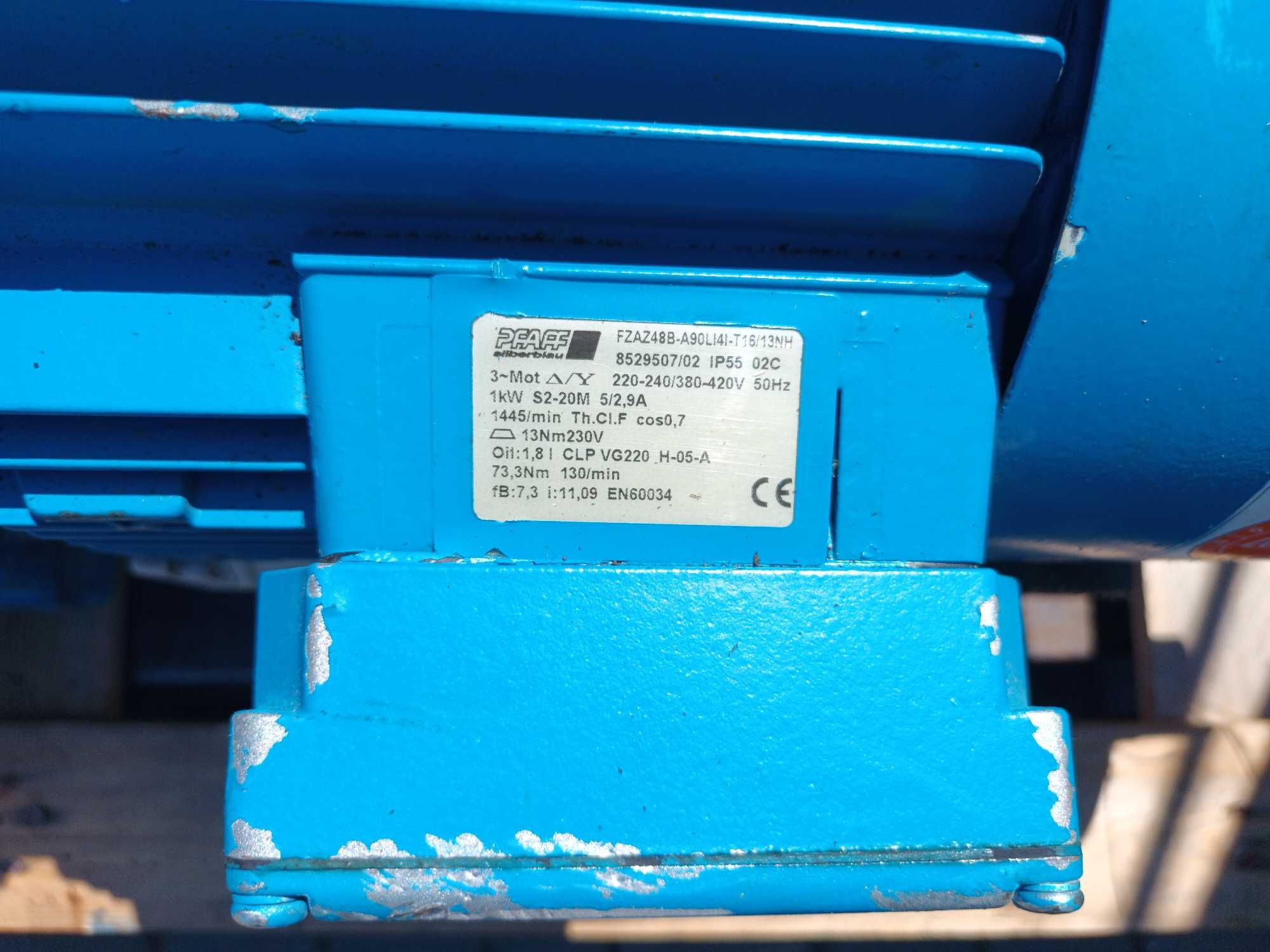 Wciągarka linowa elektryczna 320Kg 2,1 m/min 1 kw