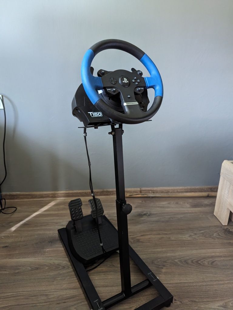 Thrustmaster t150 + wheel stand pro gtr