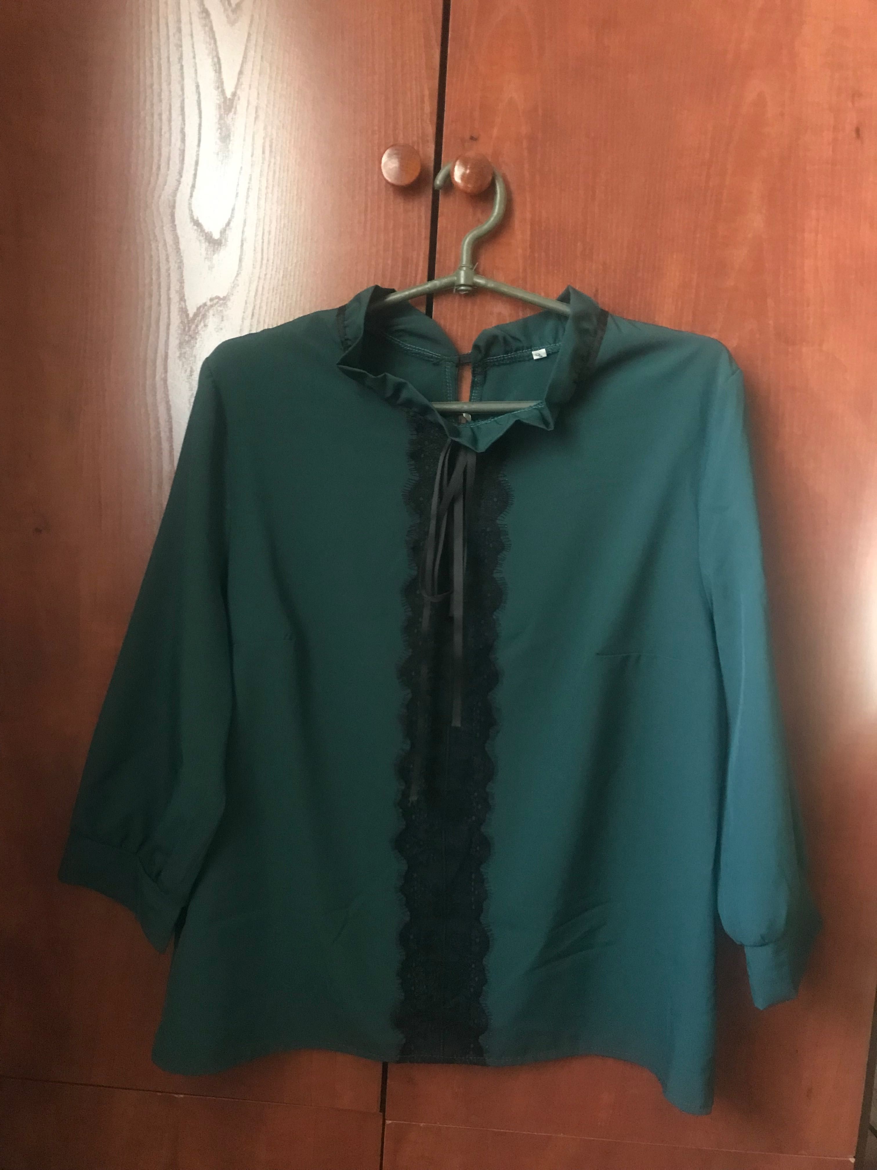 Продам зелёную изумруд блузу